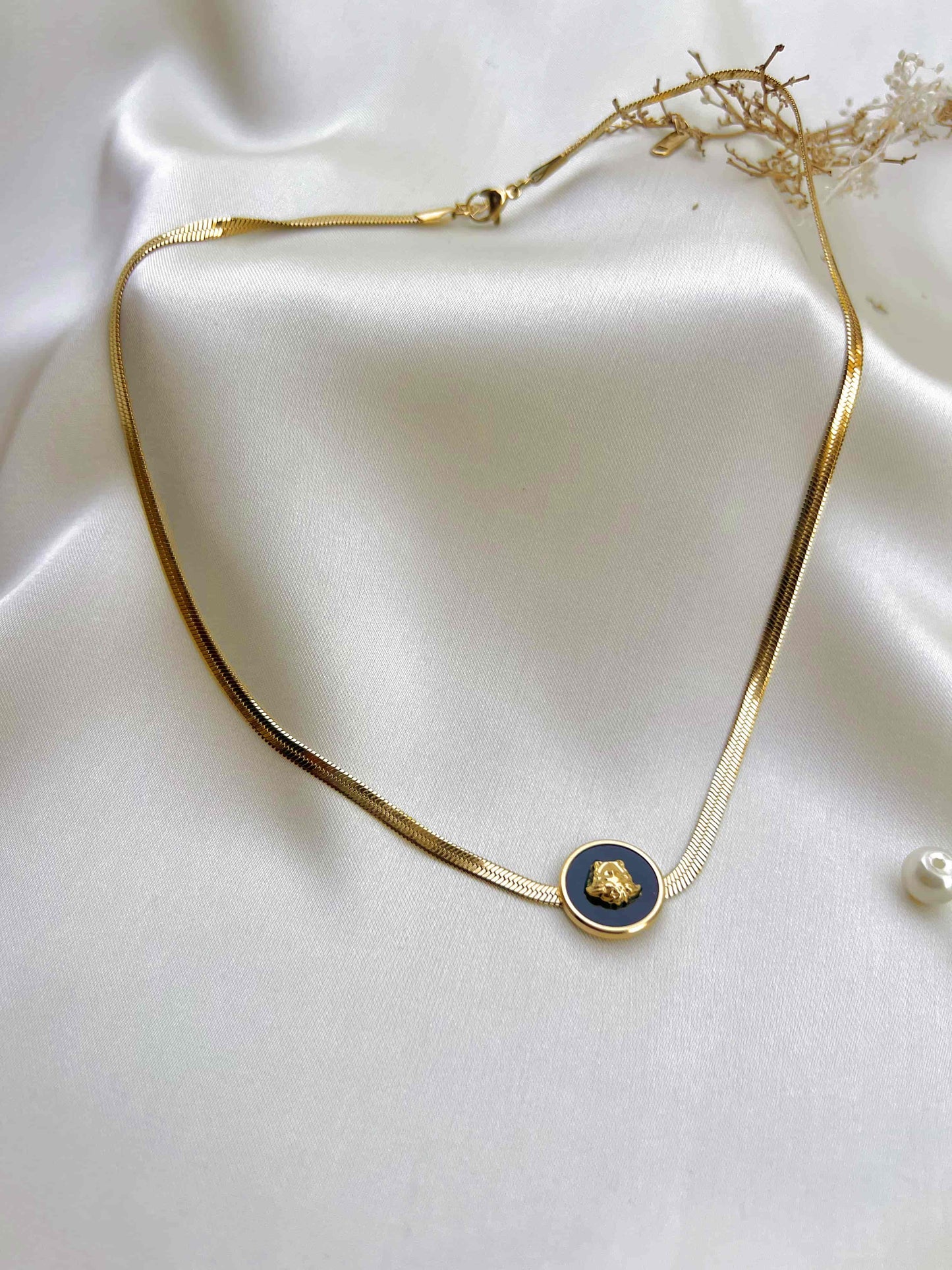 Roman Snake Chain Pendant
