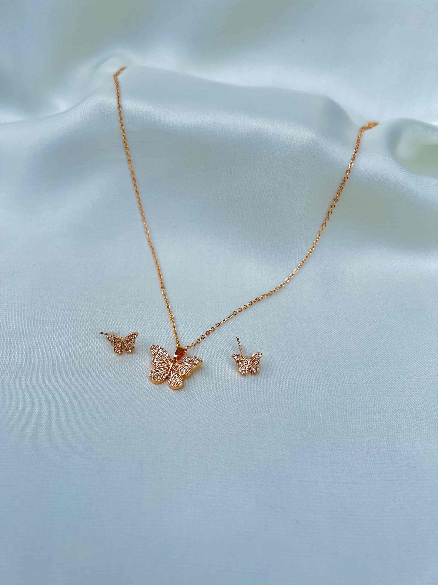 Cubic Gold Zircon Locket Set