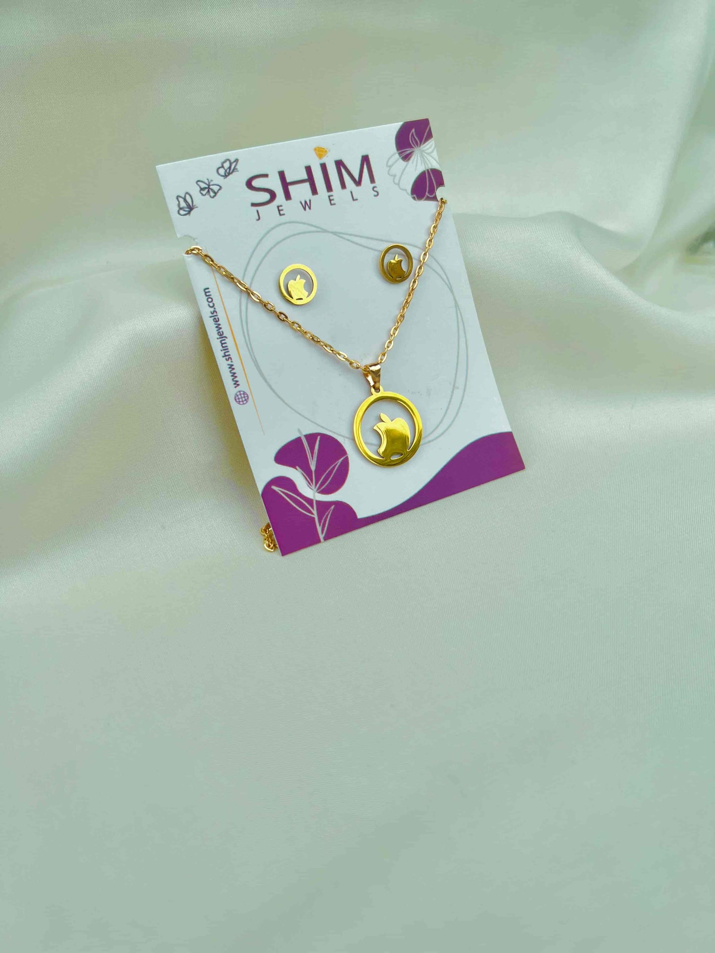 Trendy Apple Locket Set