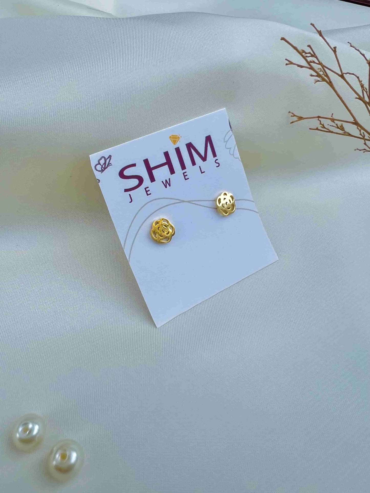 Tiny Flower EarStud
