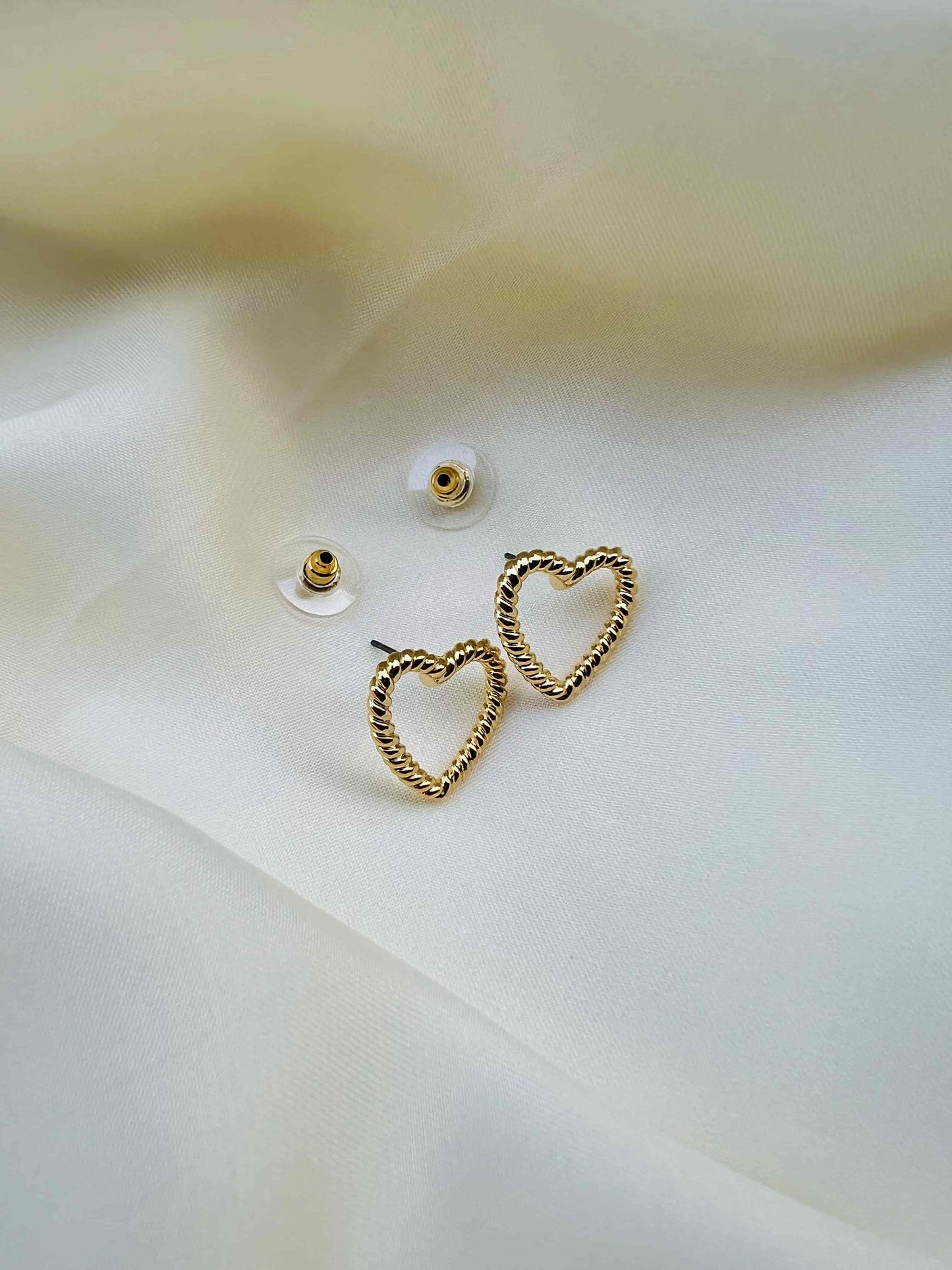 Twisted Heart EarStud