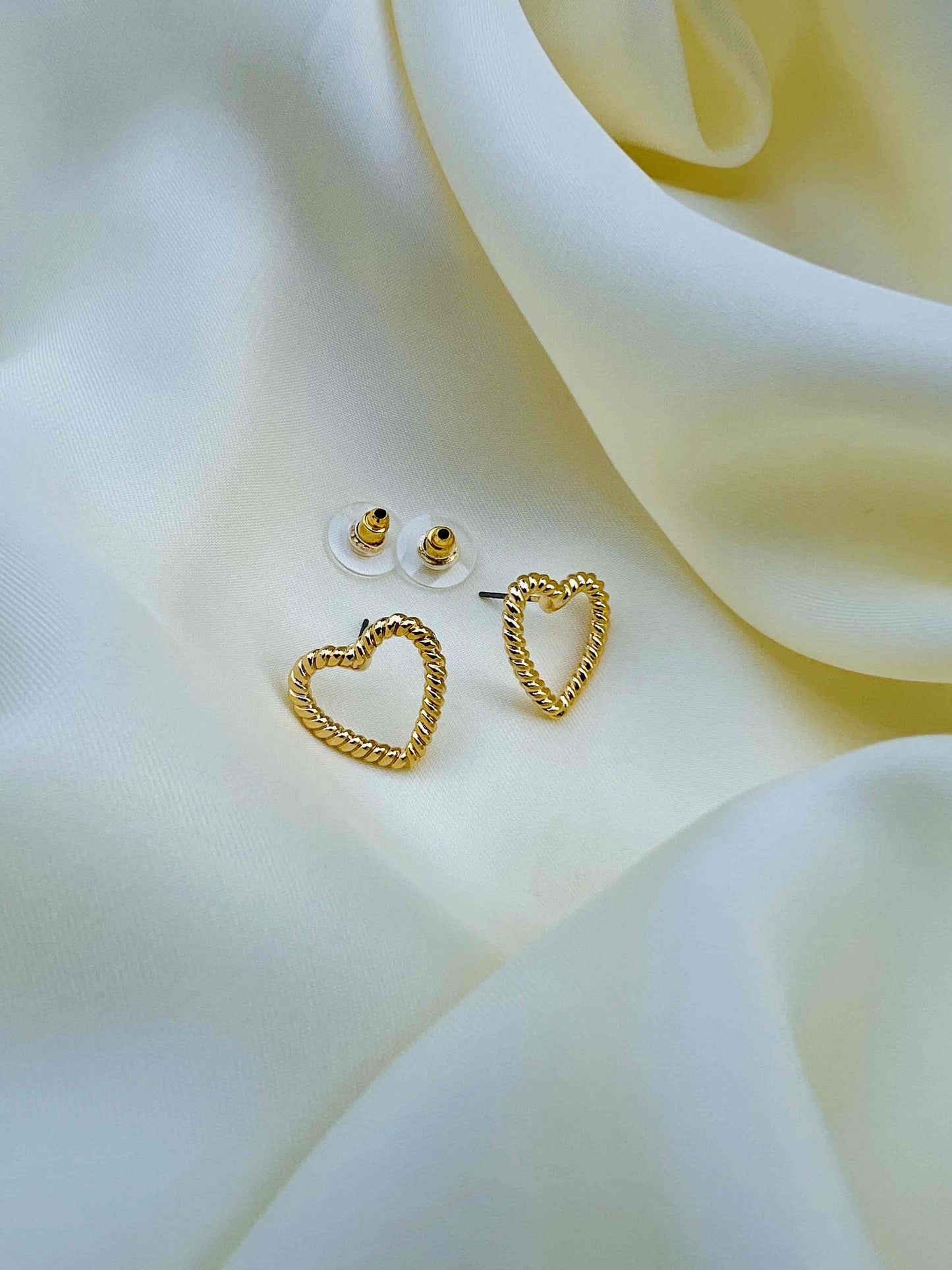 Twisted Heart EarStud