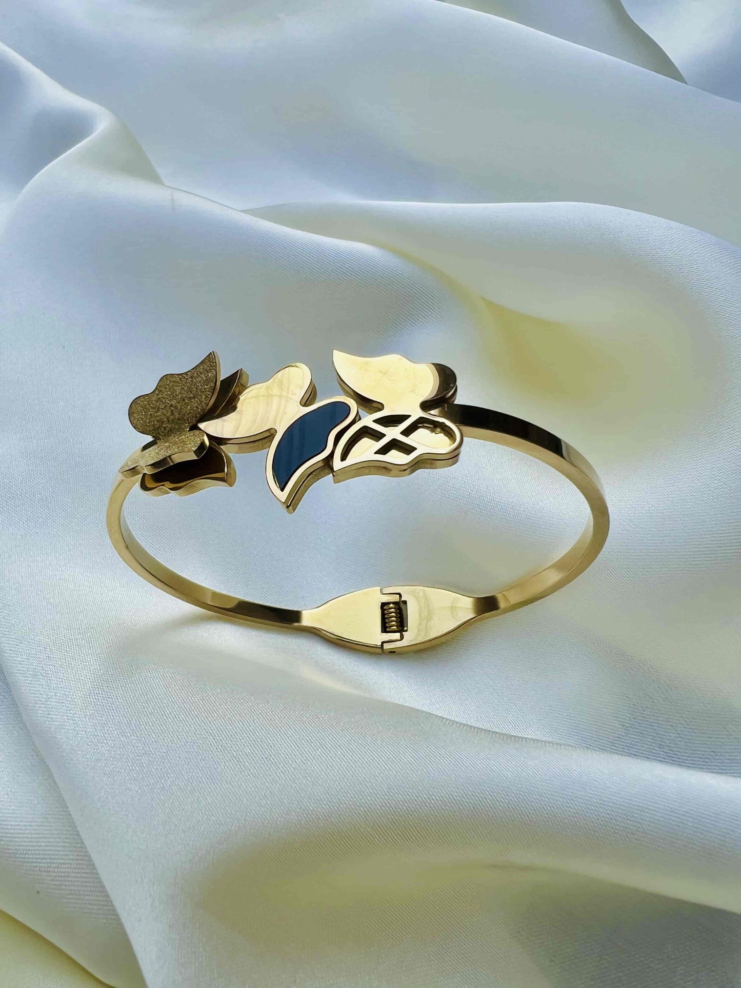 Trendy Butterfly Bangle