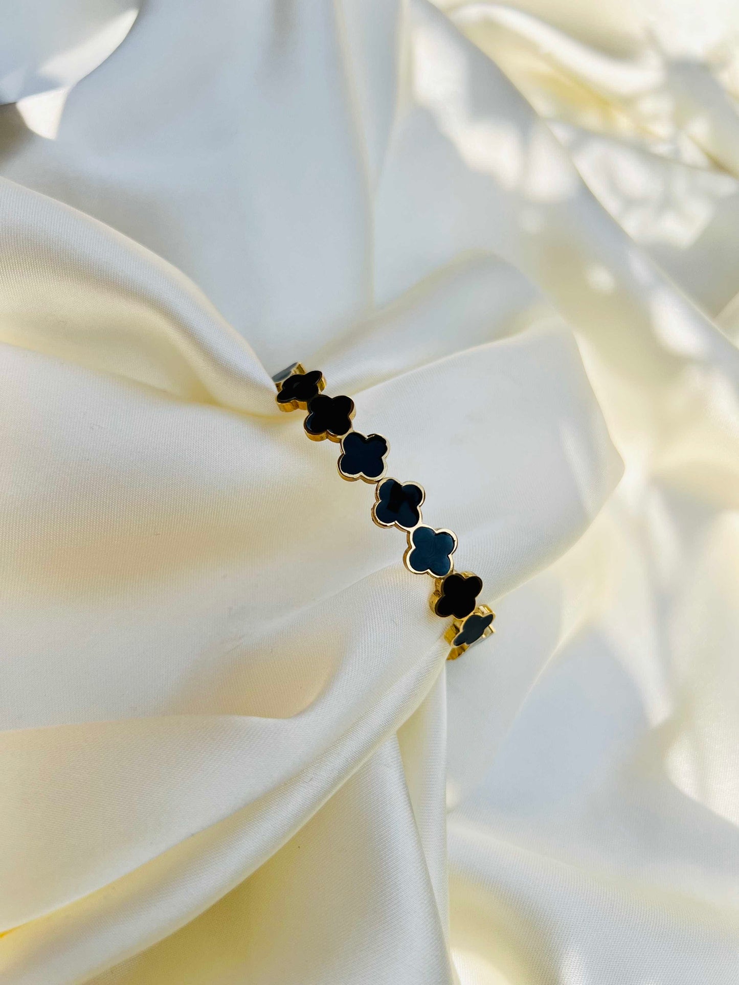 Trendy Clover Luxury Bangle