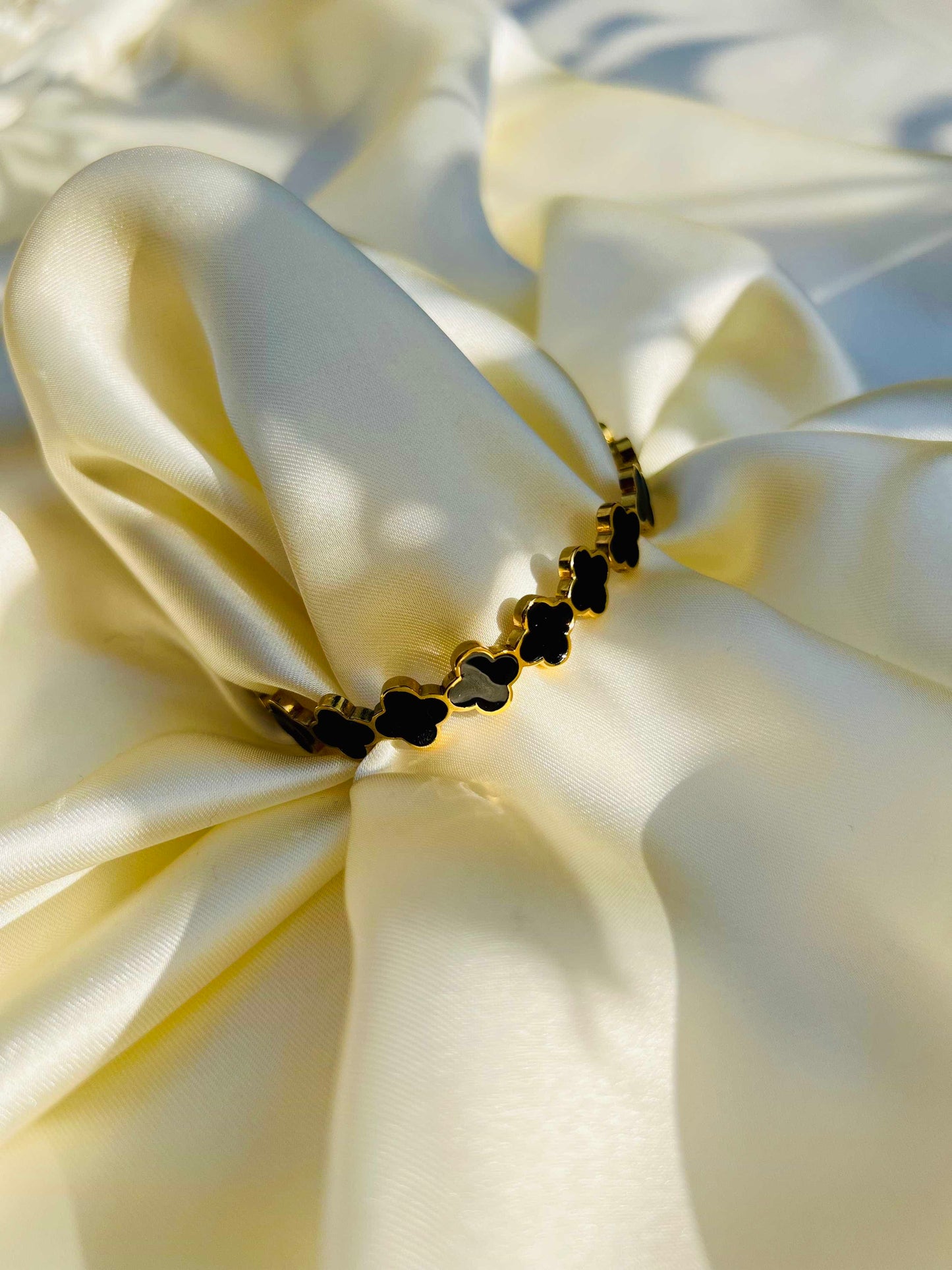 Trendy Clover Luxury Bangle