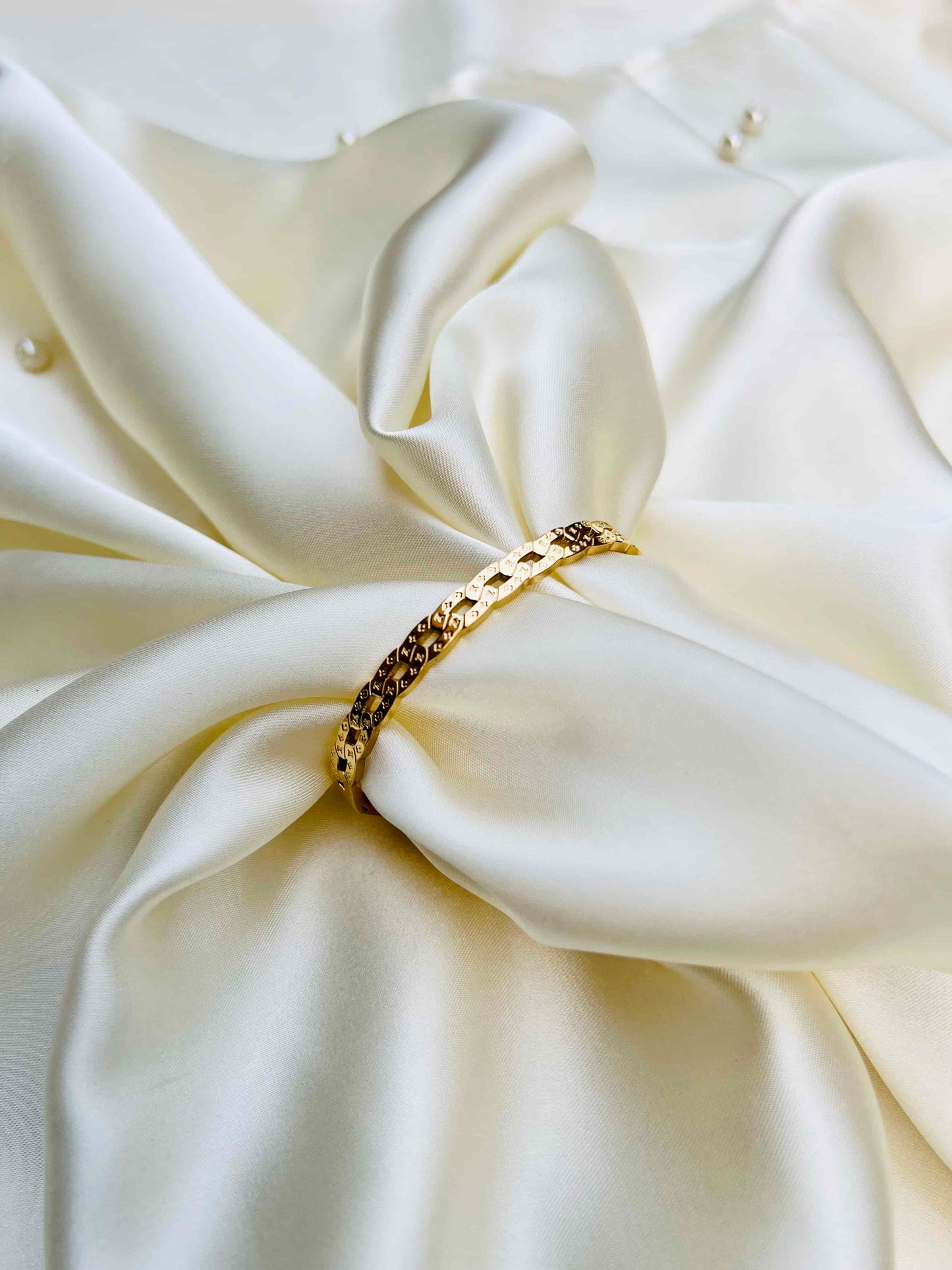 Luxury High Quality Bangle