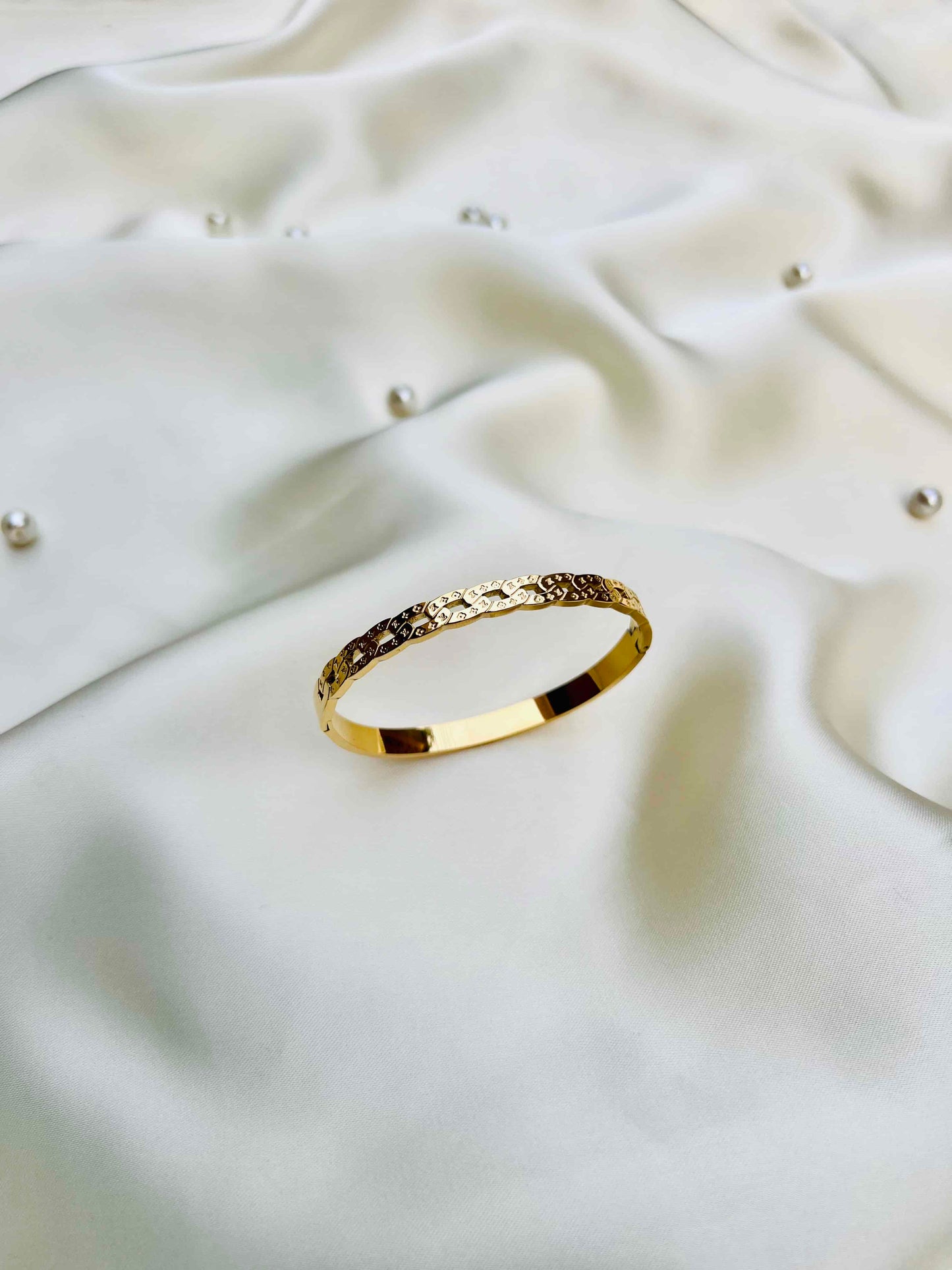 Luxury High Quality Bangle