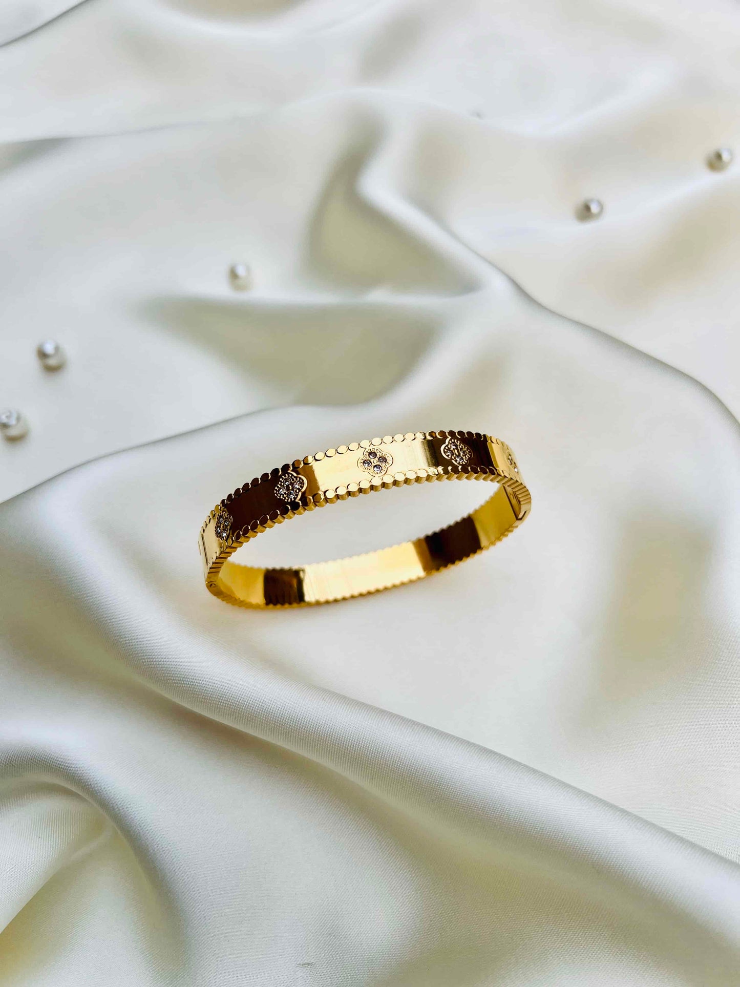 Luxury High Quality Zircon Bangle