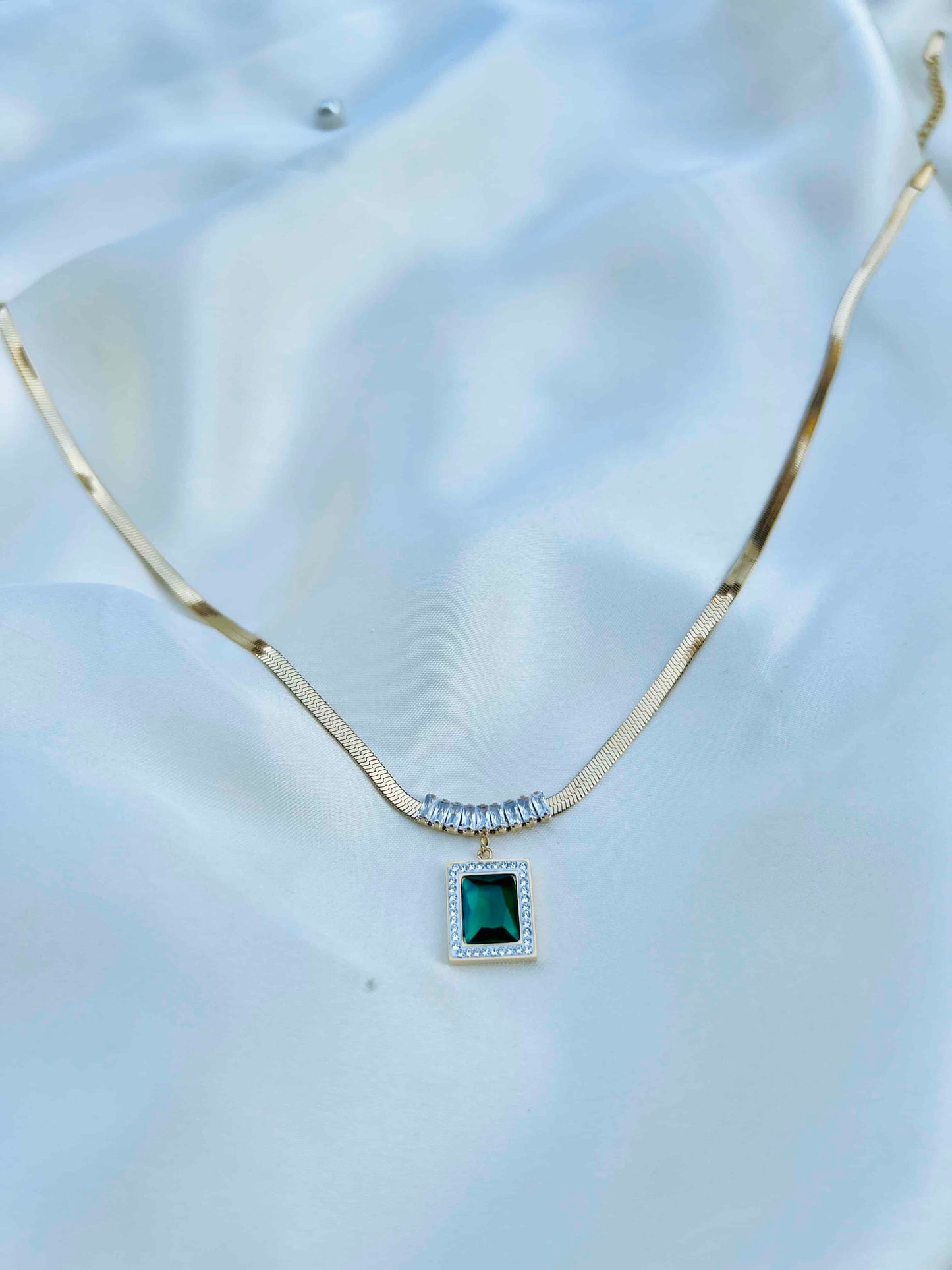 Luxury Green Crystal Pendant