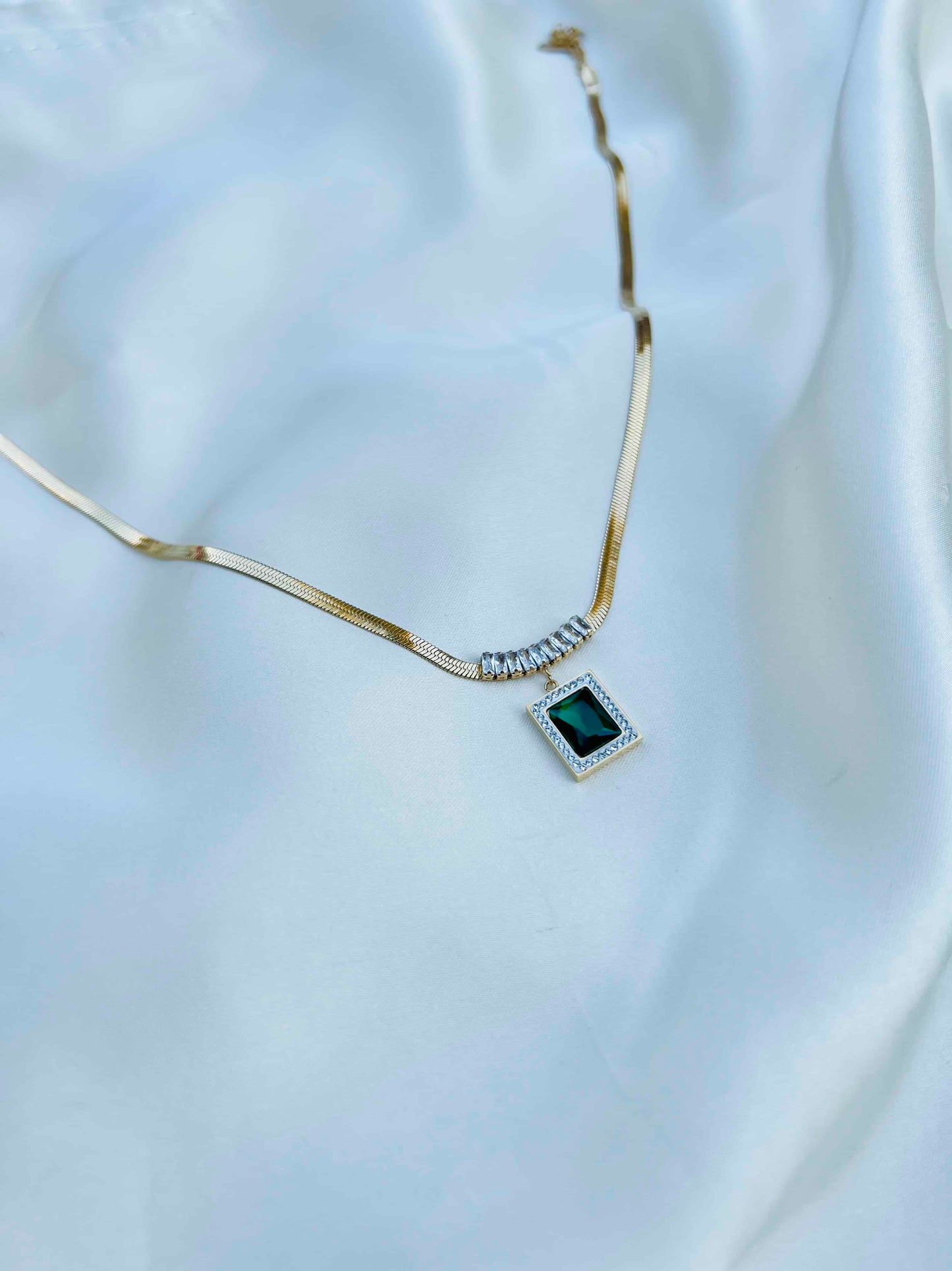Luxury Green Crystal Pendant