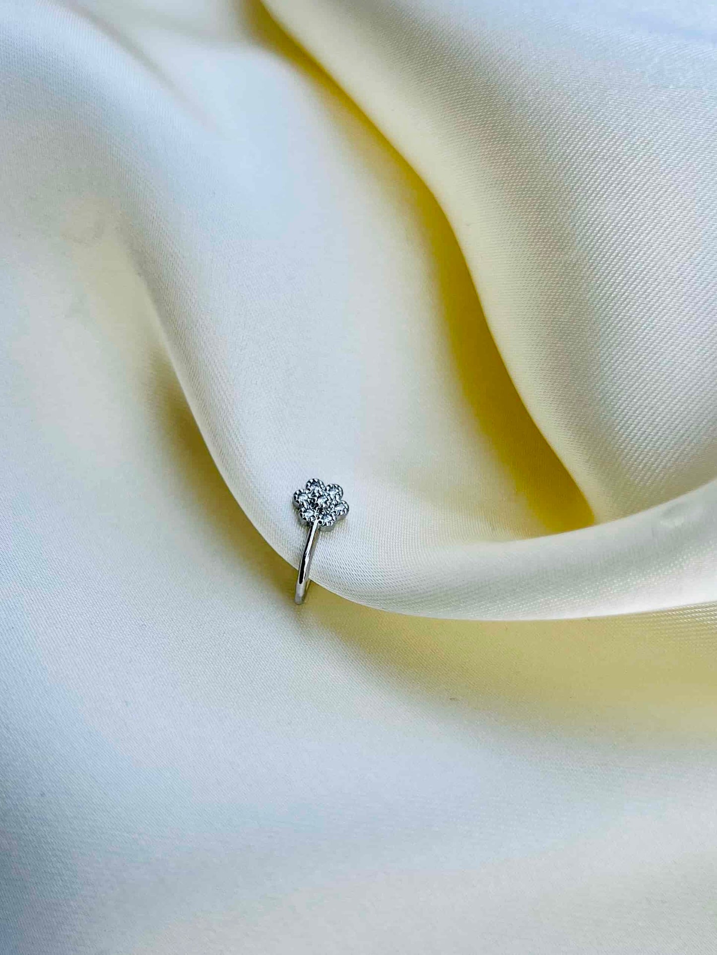 Zircon Flower Nosepin