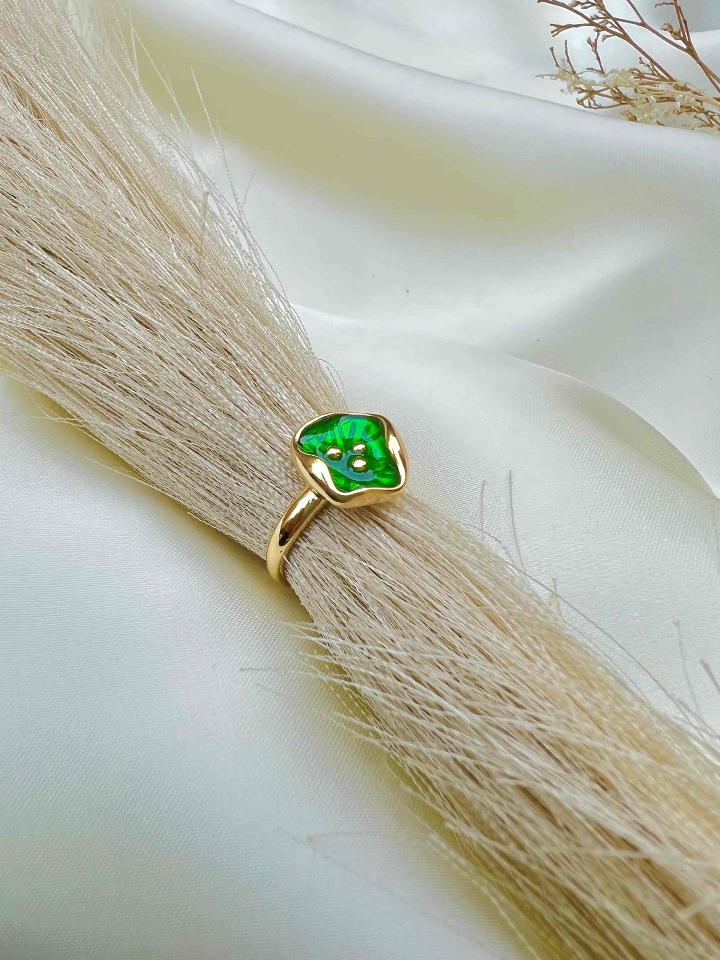 18k Gold Emerald Rings