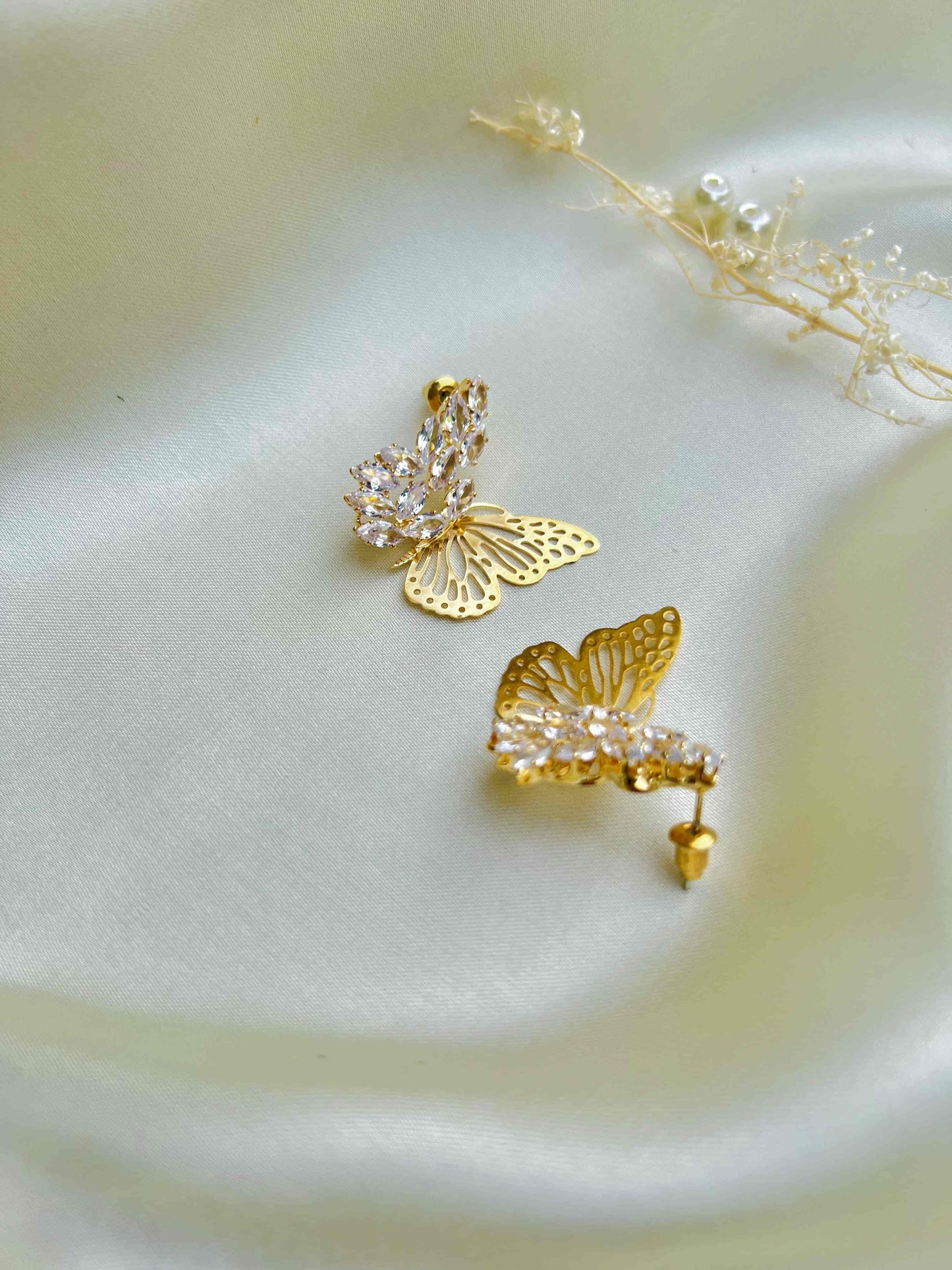 Aesthetic Gold Butterfly Earring