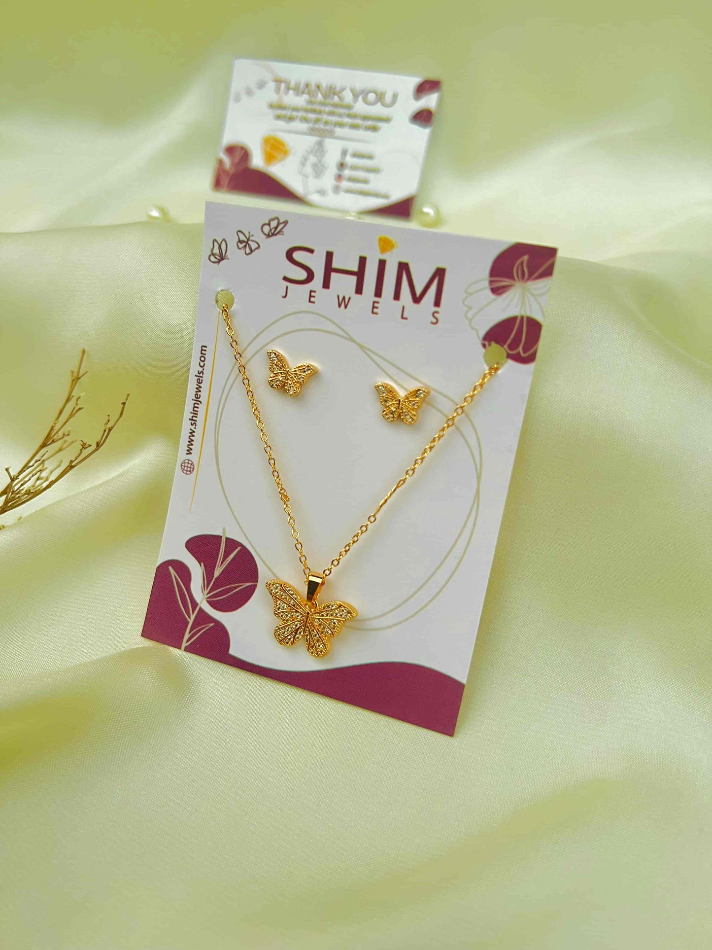 Cubic Gold Zircon Locket Set