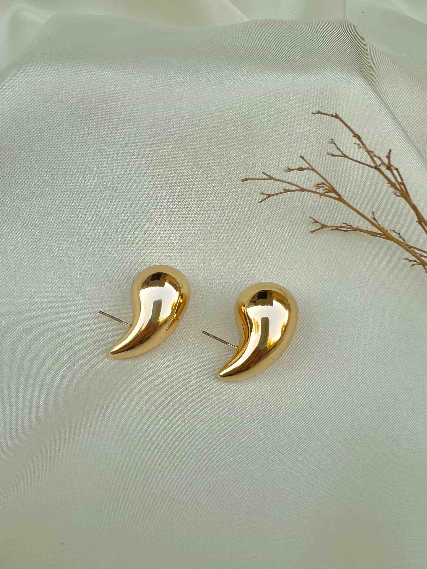 Tear Drop Gold EarStud