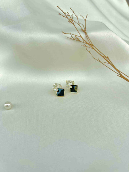 Black Enamel Rhombus EarStud