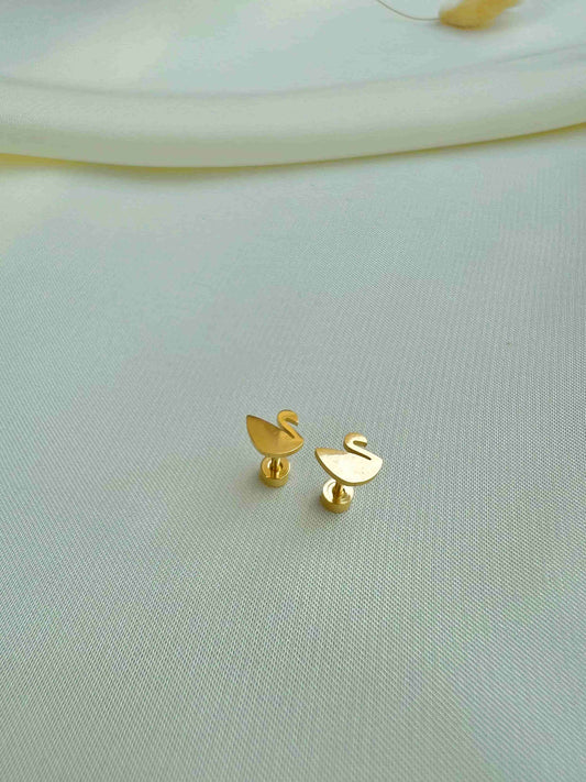 18k Gold Tiny Swan EarStud