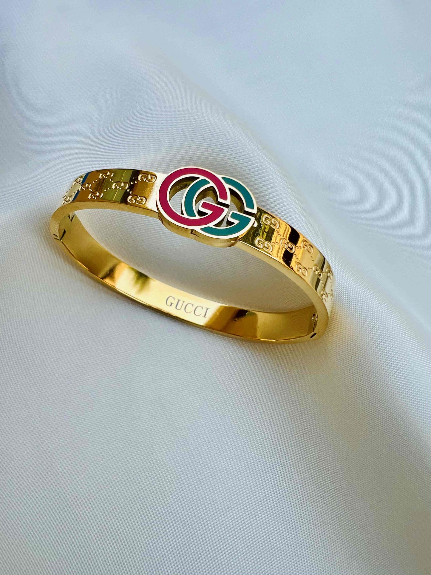 Luxury High Quality Gold Bangle