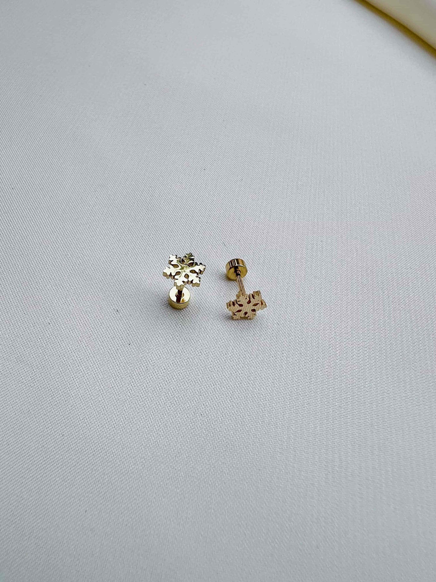 18k Gold Tiny Star EarStud