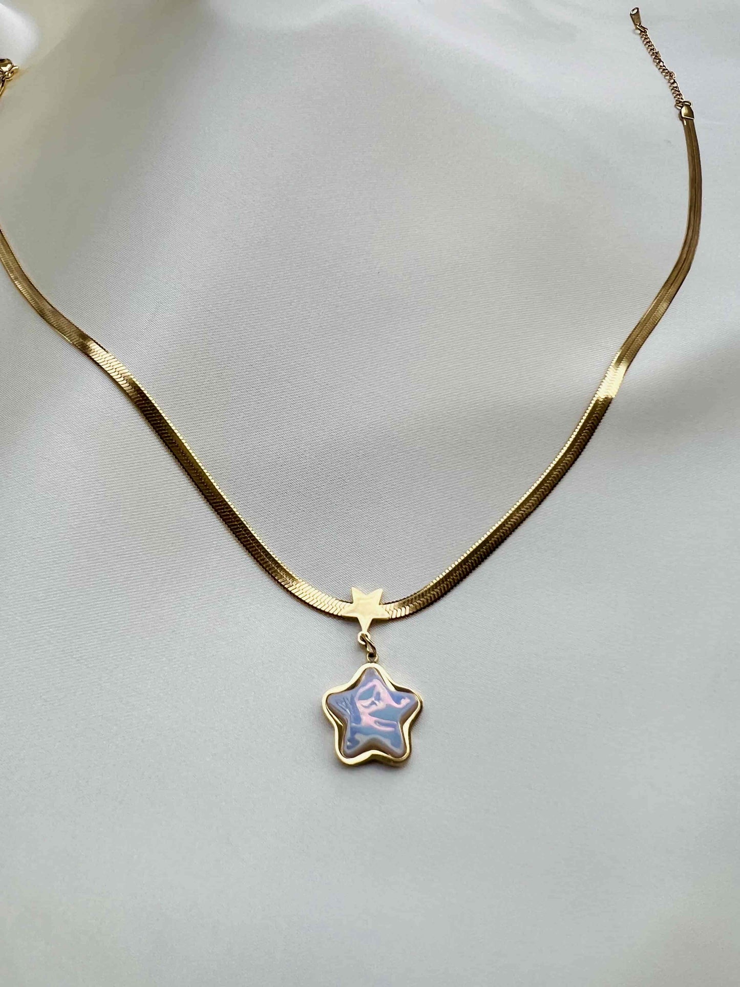 Korean Geometric Star Pendant