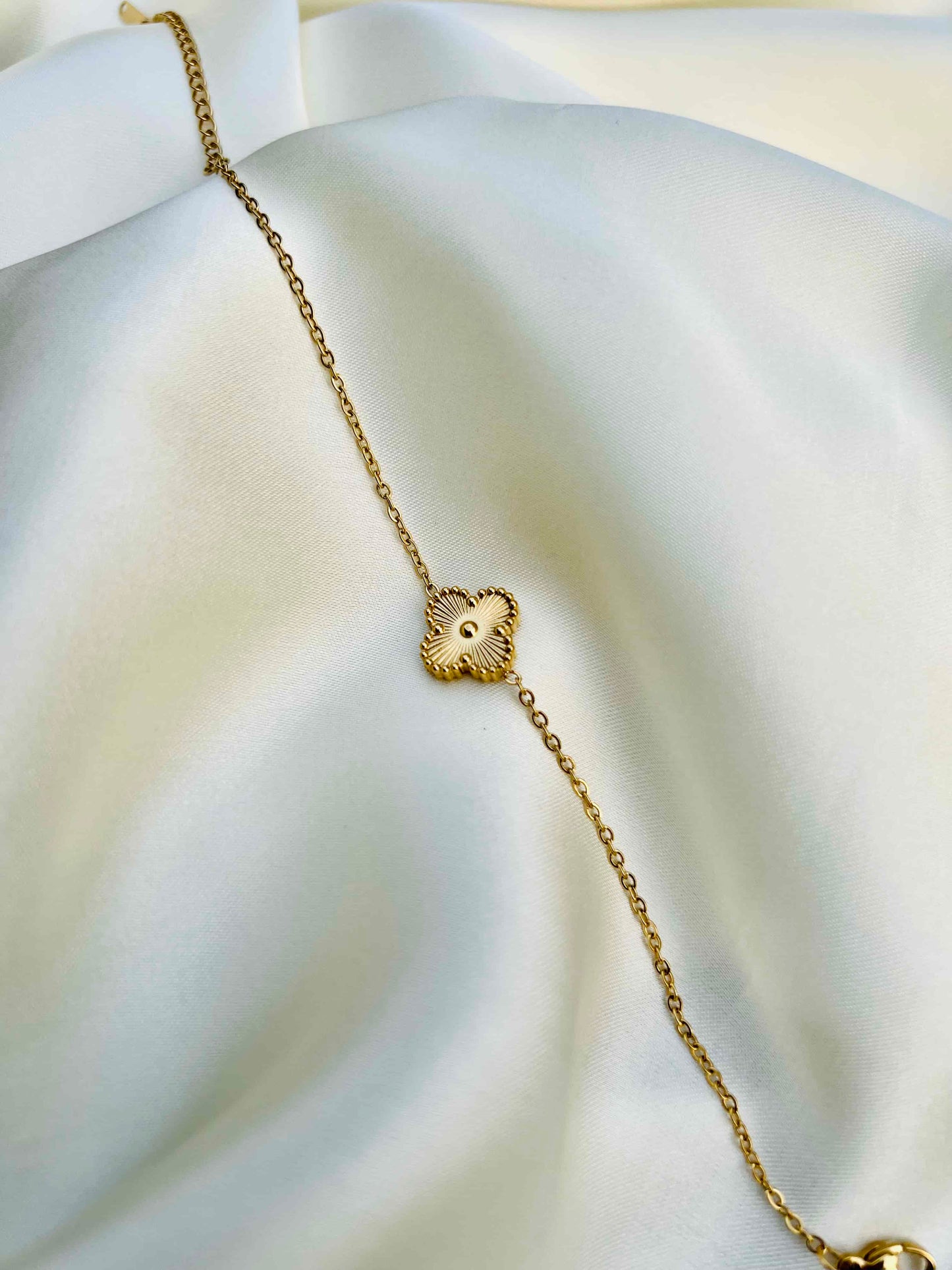 Trendy Clover Flower Bracelet