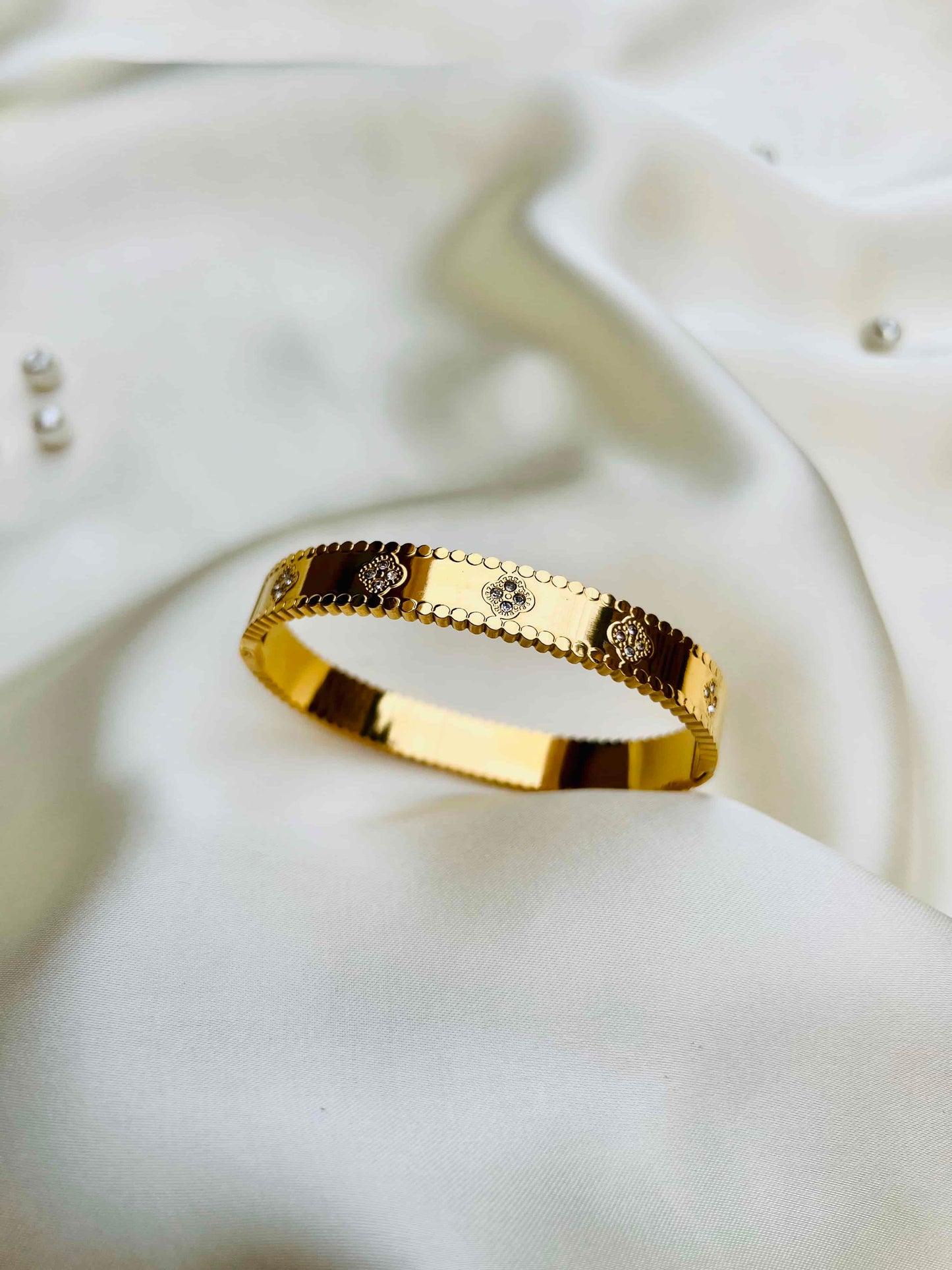 Luxury High Quality Zircon Bangle