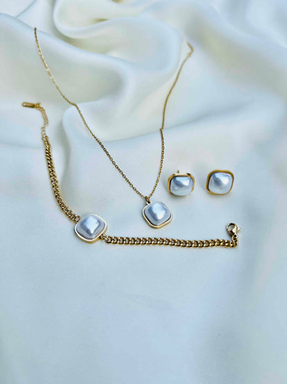 White Pearl Locket Set