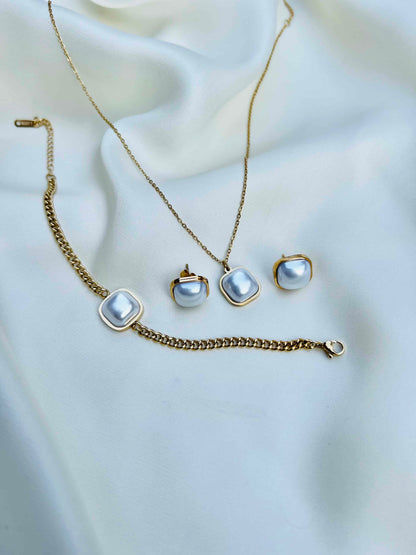 White Pearl Locket Set