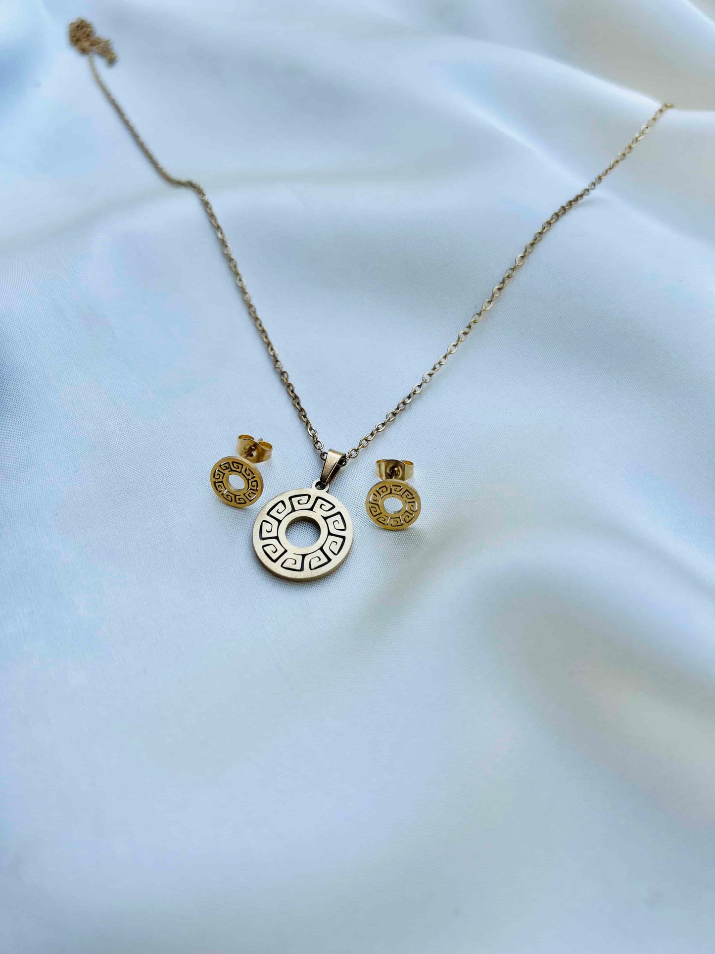 Luxury Geometric Locket Set