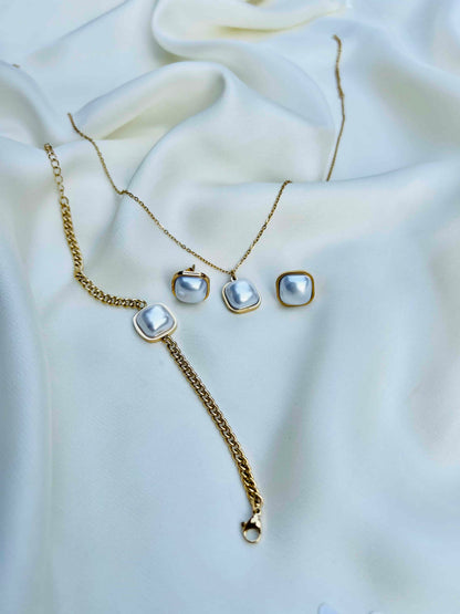 White Pearl Locket Set