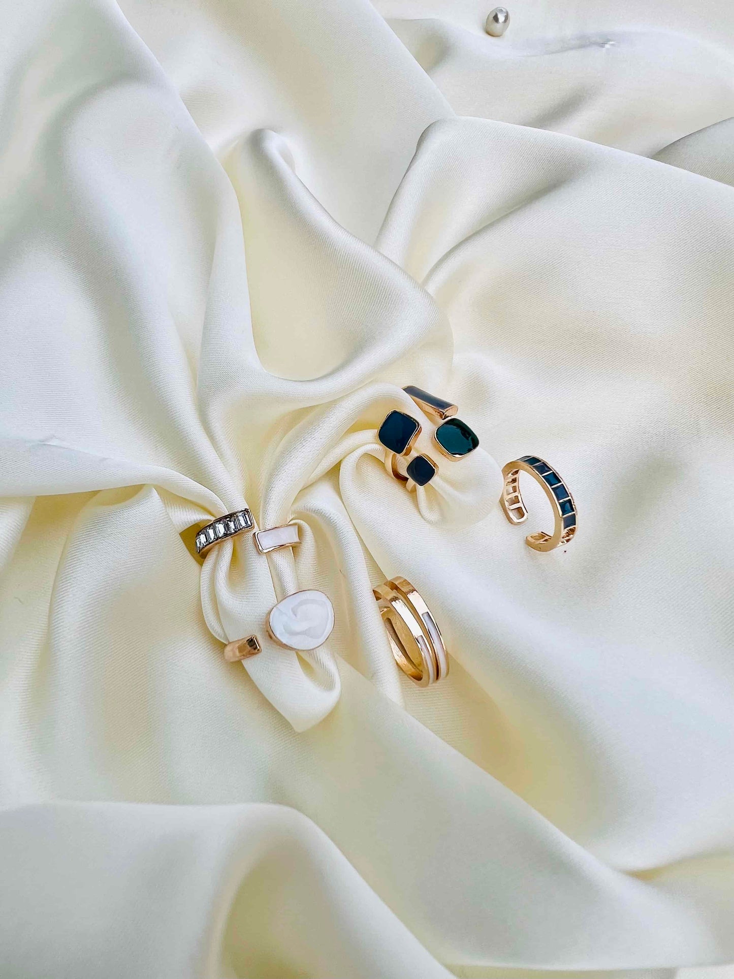 Irregular 6 Enamel Rings Deal
