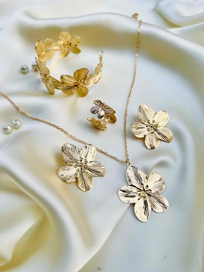 Luxury Flower Locket Set