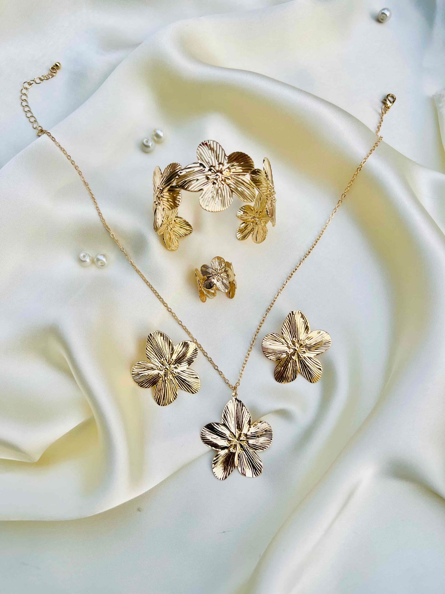 Luxury Flower Locket Set