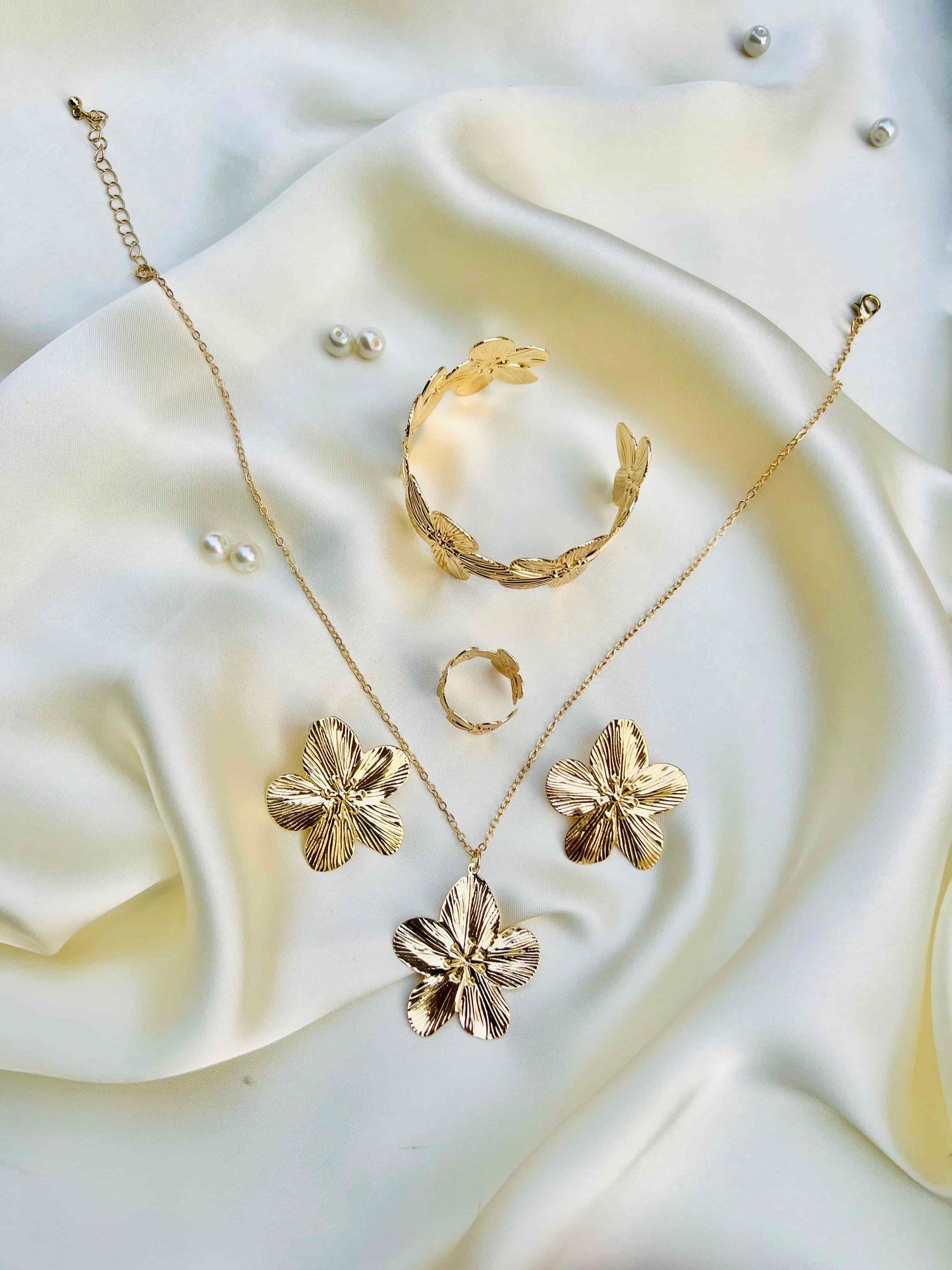 Luxury Flower Locket Set
