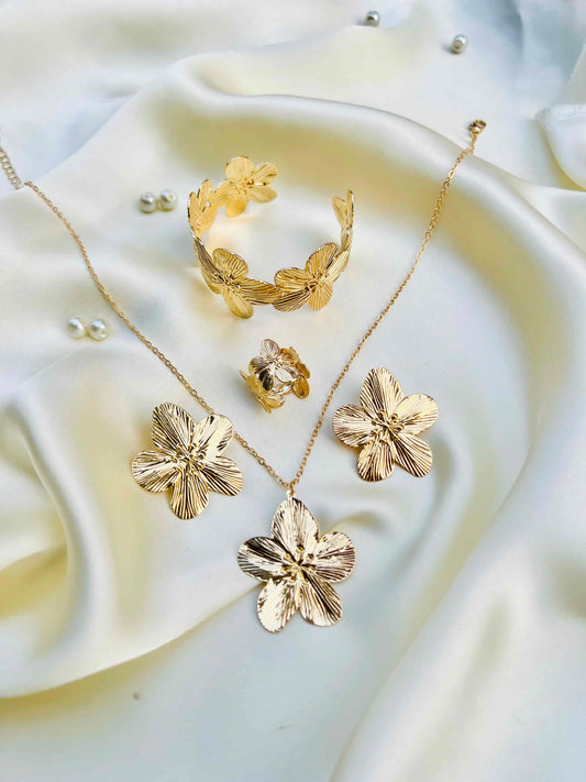 Luxury Flower Locket Set